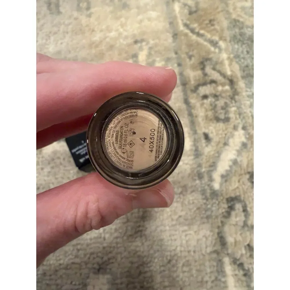 Giorgio Armani Luminous Silk Foundation Shade 4 SIZE 18 ML NIB NEW